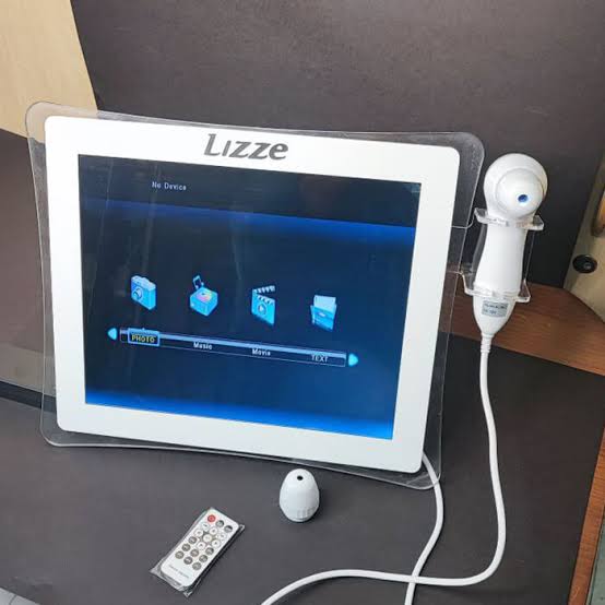 دستگاه آنالیزور پوست و مو 17 اینچ مدل تبلتی Lizze